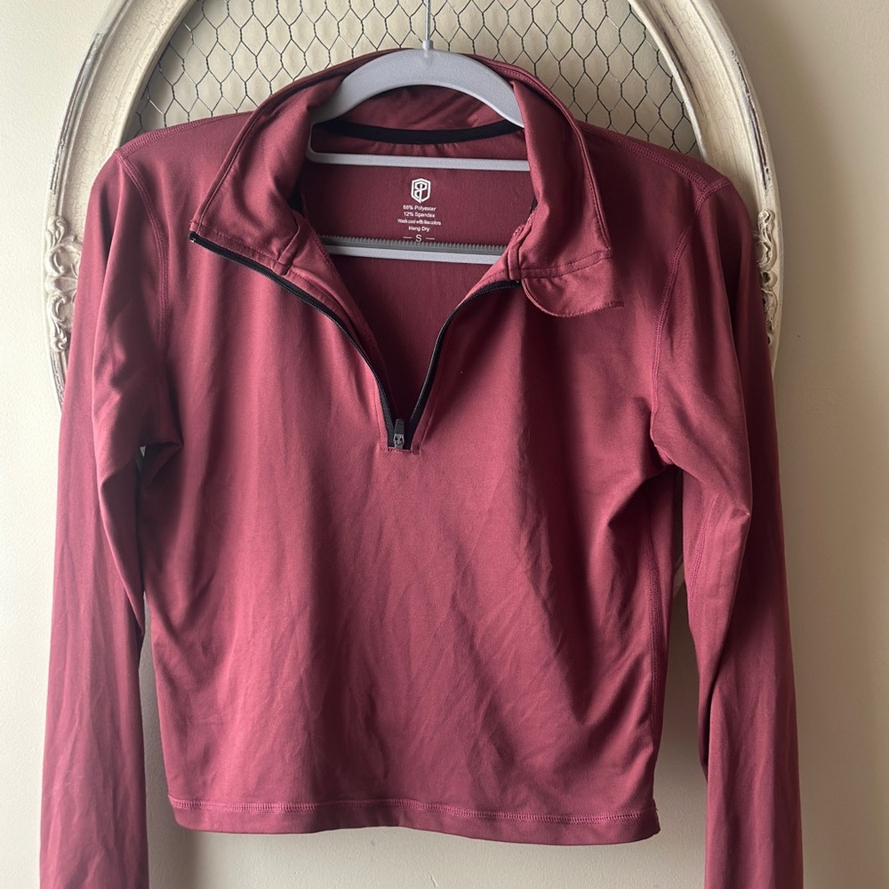 Born Primitive Half Zip Crop